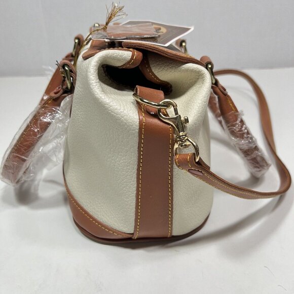 NWT Coldwater Canyon Women's Genuine Split Leather Crossbody Purse Cream Brown - Picture 8 of 12